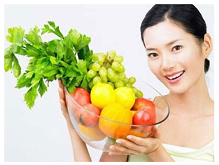 Ăn rau quả mỗi bữa: Theo một nghiên cứu gần đây của Anh, nếu bạn tiêu thụ hơn 5 bữa rau quả/ngày thì bạn đã giảm 26% nguy cơ đột quỵ so với những người ăn ít hơn 3 bữa/ngày. Ăn rau quả mỗi bữa: Theo một nghiên cứu gần đây của Anh, nếu bạn tiêu thụ hơn 5 bữa rau quả/ngày thì bạn đã giảm 26% nguy cơ đột quỵ so với những người ăn ít hơn 3 bữa/ngày.