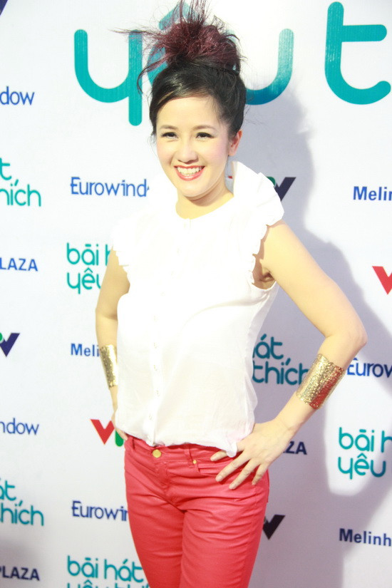 Diện phong cách thời trang cá tính và trẻ trung, "Bống" khiến nhiều người ghen tỵ trước nhan sắc mặn mà và vẻ đẹp "vượt tuổi".