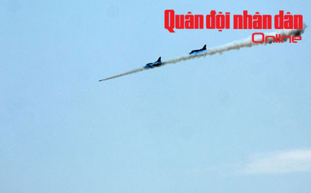 Máy bay MiG-21 công kích mục tiêu mặt đất.