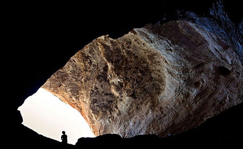 Krubera (Georgia) – Động thấp nhất thế giới: Với độ sâu 2.191m, Krubera là động thấp nhất thế giới cho tới thời điểm này. Krubera (Georgia) – Động thấp nhất thế giới: Với độ sâu 2.191m, Krubera là động thấp nhất thế giới cho tới thời điểm này.