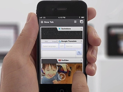 6. Khó lựa chọn trình duyệt mặc định khác: Nếu bạn nhấp vào đường dẫn trong email, ứng dụng... thì iPhone tự động mở Safari thay vì ctrình duyệt khác. Không phải ai cũng thích và quen với Safari, nhất là khi lượng người hâm mộ Chrome hay Firefox đang rất đông đảo. Có một số giải pháp biến Chrome thành trình duyệt mặc định trên máy chưa jailbreak nhưng chỉ là giải pháp tình thế mà thôi. 6. Khó lựa chọn trình duyệt mặc định khác: Nếu bạn nhấp vào đường dẫn trong email, ứng dụng... thì iPhone tự động mở Safari thay vì ctrình duyệt khác. Không phải ai cũng thích và quen với Safari, nhất là khi lượng người hâm mộ Chrome hay Firefox đang rất đông đảo. Có một số giải pháp biến Chrome thành trình duyệt mặc định trên máy chưa jailbreak nhưng chỉ là giải pháp tình thế mà thôi.