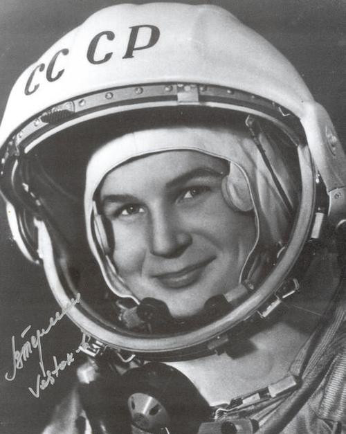 Từ 16-19/06/1963: nhà du hành Valentina Tereshkova (công dân Liên Xô) là người phụ nữ đầu tiên khám phá không gian trên chuyến bay 48 vòng quanh Trái Đất.
