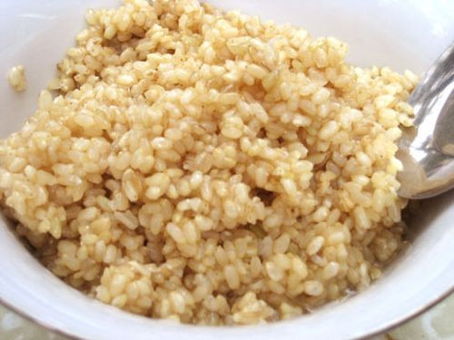 Thêm cơm rượu trong món ăn: Cơm rượu là phát minh vĩ đại, ngoài việc làm gia vị và chế rượu ra, nó còn có tác dụng giảm cholesterol. Nhà khoa học khám phá các thành phần trong cơm rượu giúp ức chế hình thành cholesterol.