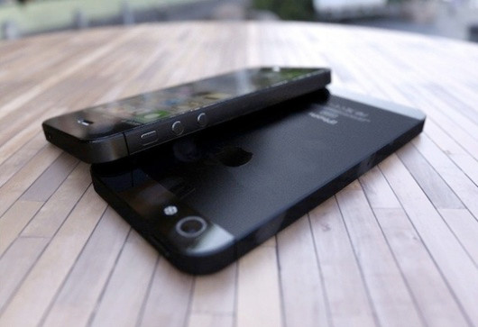 10. Một số nâng cấp khác: Đó là đường truyền siêu tốc 4G LTE giúp tăng tốc độ download trên thiết bị di động. Ngoài ra, iPhone 5 còn được nâng cấp toàn diện với hệ điều hành iOS 6. 10. Một số nâng cấp khác: Đó là đường truyền siêu tốc 4G LTE giúp tăng tốc độ download trên thiết bị di động. Ngoài ra, iPhone 5 còn được nâng cấp toàn diện với hệ điều hành iOS 6.