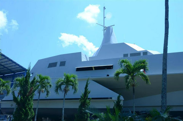 Chi tiết vị trí đặt tên lửa chưa được tiết lộ, tuy nhiên có thể dự đoán nó sẽ được bố chí ở hai bên sườn, ở vị trí có cánh cửa mở ra khi phóng Chi tiết vị trí đặt tên lửa chưa được tiết lộ, tuy nhiên có thể dự đoán nó sẽ được bố chí ở hai bên sườn, ở vị trí có cánh cửa mở ra khi phóng