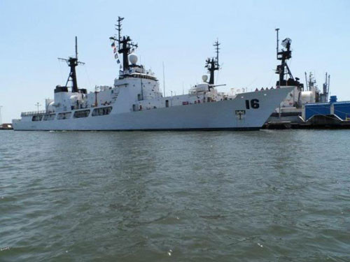 Hai tàu thuộc lớp Hamilton có lượng giãn nước 3.250 tấn, dài 115m. Tàu được vũ trang pháo hạm 76mm, pháo phòng không 20-25mm.