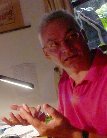 Cho đến thời điểm này, Philippe Le Failler là chuyên gia nghiên cứu sâu nhất những bản khắc trên đá cổ. Cuốn sách Đá cổ Sa Pa của ông cũng dự định xuất bản vào cuối năm nay - Ảnh: Hà Hương Cho đến thời điểm này, Philippe Le Failler là chuyên gia nghiên cứu sâu nhất những bản khắc trên đá cổ. Cuốn sách Đá cổ Sa Pa của ông cũng dự định xuất bản vào cuối năm nay - Ảnh: Hà Hương