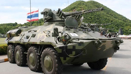 BTR-3E1 có chiều dài 7,65m, rộng 2,9m, cao 2,8m, tổng trọng lượng 16 tấn. Thân xe được hàn kín, bọc giáp thép thuông thường giúp chống đạn súng máy hạng nhẹ hoặc mảnh đạn pháo. Hai bên thành xe bố trí các lỗ châu mai để binh lính quan sát bên ngoài. Bên trong xe được trang bị hệ thống điều hòa không khí đảm bảo người ngồi trong xe thoải mái hơn trong điều kiện nhiệt độ nóng bức. BTR-3E1 có chiều dài 7,65m, rộng 2,9m, cao 2,8m, tổng trọng lượng 16 tấn. Thân xe được hàn kín, bọc giáp thép thuông thường giúp chống đạn súng máy hạng nhẹ hoặc mảnh đạn pháo. Hai bên thành xe bố trí các lỗ châu mai để binh lính quan sát bên ngoài. Bên trong xe được trang bị hệ thống điều hòa không khí đảm bảo người ngồi trong xe thoải mái hơn trong điều kiện nhiệt độ nóng bức.