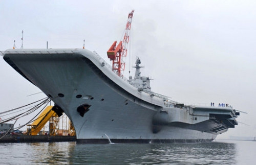 Tàu sân bay Varyag của Trung Quốc đang được chạy thử dồn dập, có thể triển khai ở biển Đông khi đưa vào hoạt động. Tàu sân bay Varyag của Trung Quốc đang được chạy thử dồn dập, có thể triển khai ở biển Đông khi đưa vào hoạt động.
