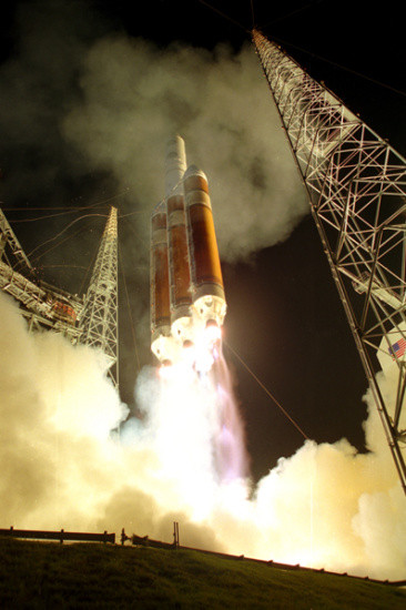 Tên lửa đẩy Delta-IV của Mỹ. Tên lửa đẩy Delta-IV của Mỹ.