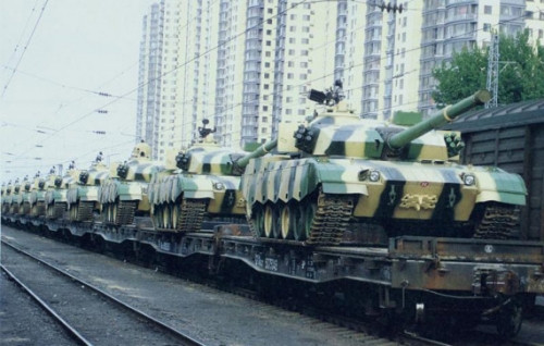 Lực lượng xe bọc thép Trung Quốc cơ động đường xa quy mô lớn đến khu vực tập kết. Lực lượng xe bọc thép Trung Quốc cơ động đường xa quy mô lớn đến khu vực tập kết.
