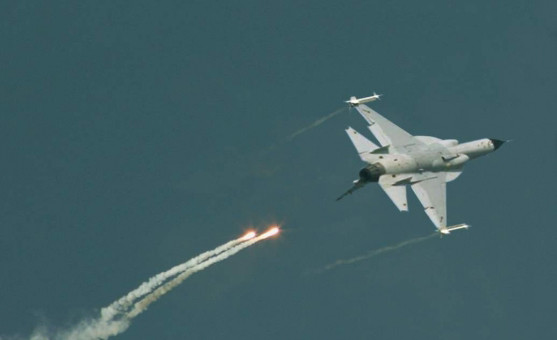 Máy bay chiến đấu JF-17 Thunder hay FC-1 Kiêu Long do Trung Quốc sản xuất.