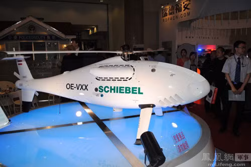 Máy bay không người lái Camcopter S-100 của Công ty Schiebel, Áo xuất hiện tại Triển lãm trang bị cảnh sát Trung Quốc lần thứ tư.