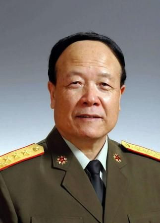 Ủy viên Bộ Chính trị, Phó Chủ tịch Quân ủy Trung ương Đảng Cộng sản Trung Quốc - Quách Bá Hùng quán triệt tinh thần sẵn sàng cho "đấu tranh quân sự" cho Hải quân Trung Quốc. Ủy viên Bộ Chính trị, Phó Chủ tịch Quân ủy Trung ương Đảng Cộng sản Trung Quốc - Quách Bá Hùng quán triệt tinh thần sẵn sàng cho "đấu tranh quân sự" cho Hải quân Trung Quốc.