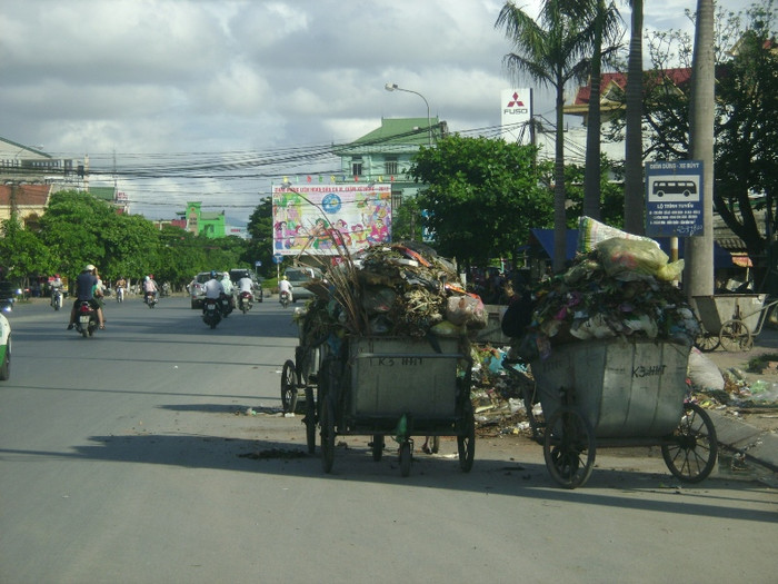 Rác thải tồn đọng tại TP Vinh đã 4 ngày nay Rác thải tồn đọng tại TP Vinh đã 4 ngày nay