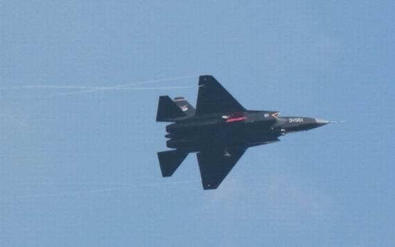 Báo Mỹ: Máy bay chiến đấu J-31 không có khả năng gấp cánh