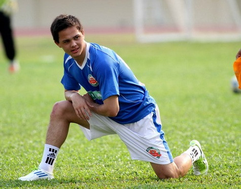 Thử việc thất bại tại Việt Nam, Emil Lê Giang sẽ trở lại Slovakia Thử việc thất bại tại Việt Nam, Emil Lê Giang sẽ trở lại Slovakia