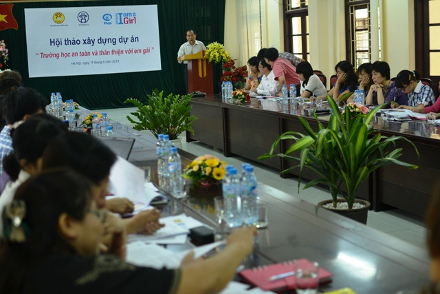 Hội thảo bàn cách phòng chống bạo lực đối với trẻ em gái. Ảnh Xuân Trung Hội thảo bàn cách phòng chống bạo lực đối với trẻ em gái. Ảnh Xuân Trung