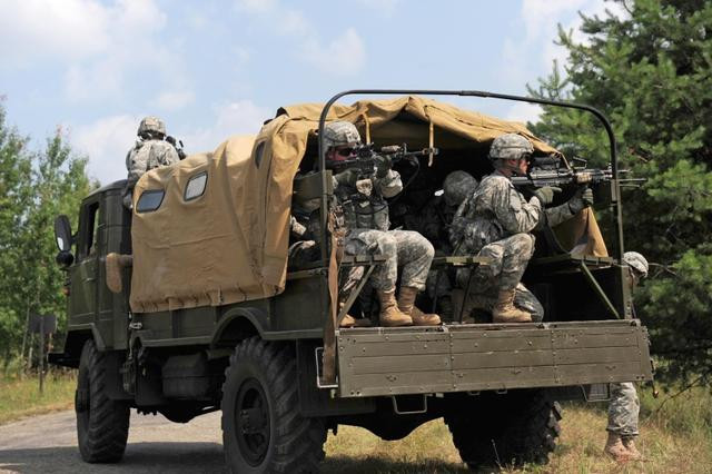 Binh sĩ NATO (ảnh minh họa) Binh sĩ NATO (ảnh minh họa)