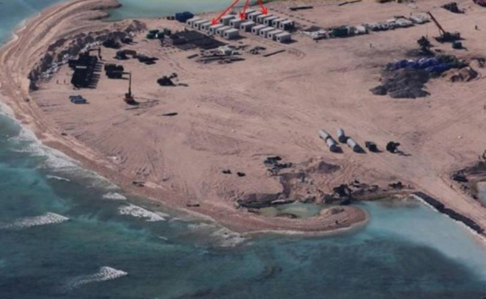 Hình ảnh đá Châu Viên ngày 19 tháng 7 năm 2014 do mạng "Quan sát" Trung Quốc ngày 30 tháng 8 năm 2014 đăng tải Hình ảnh đá Châu Viên ngày 19 tháng 7 năm 2014 do mạng "Quan sát" Trung Quốc ngày 30 tháng 8 năm 2014 đăng tải