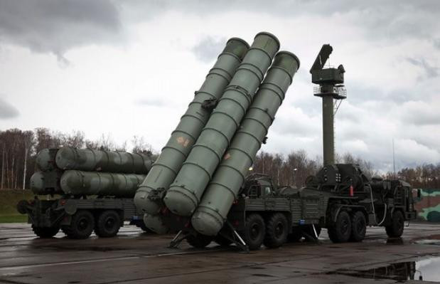 Tên lửa phòng không S-400 Nga (ảnh tư liệu minh họa) Tên lửa phòng không S-400 Nga (ảnh tư liệu minh họa)