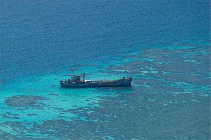 Tàu đổ bộ cũ của Philippines trên bãi Cỏ Mây - thuộc quần đảo Trường Sa của Việt Nam (ảnh tư liệu minh họa) Tàu đổ bộ cũ của Philippines trên bãi Cỏ Mây - thuộc quần đảo Trường Sa của Việt Nam (ảnh tư liệu minh họa)