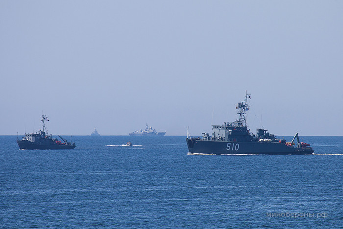 Hạm đội Baltic Nga tập trận (nguồn báo Hoàn Cầu, TQ)