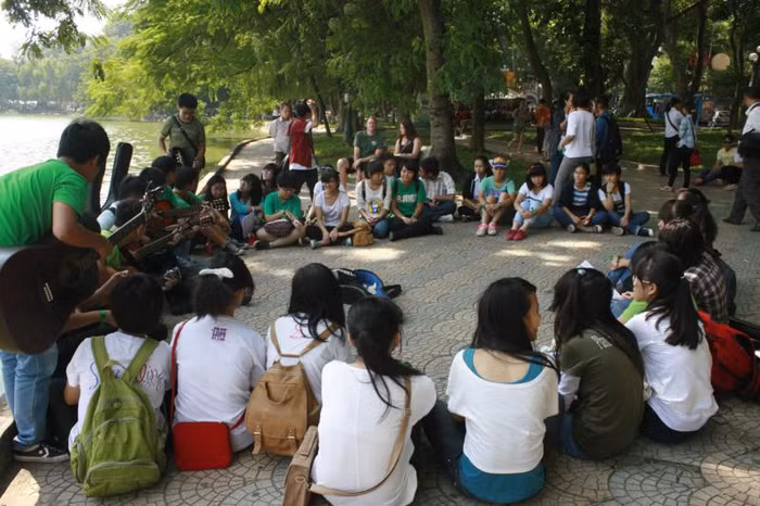 Chùm ảnh: Tìm giải pháp cải thiện khả năng học hỏi của trẻ Chùm ảnh: Chủ tịch nước trồng cây lưu niệm tại Trường ĐH KHXH & NV Chùm ảnh: Học sinh Hà Nội co ro trong cái lạnh đầu mùa