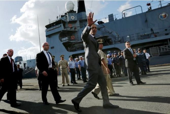 Ngày 17 tháng 11 năm 2015, Tổng thống Mỹ Barack Obama đến thăm tàu chỉ huy BRP Gregorio del Pilar của Hải quân Philippines, biểu tượng cho sự viện trợ của Mỹ đối với Philippines. Ngày 17 tháng 11 năm 2015, Tổng thống Mỹ Barack Obama đến thăm tàu chỉ huy BRP Gregorio del Pilar của Hải quân Philippines, biểu tượng cho sự viện trợ của Mỹ đối với Philippines.