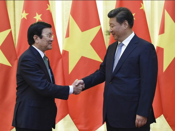 Trong chuyến thăm Việt Nam từ ngày 5 đến ngày 6 tháng 11 năm 2015 của Chủ tịch Trung Quốc Tập Cận Bình, Việt Nam yêu cầu Trung Quốc không tiến hành quân sự hóa Biển Đông và hai bên cần nghiên cứu vấn đề này. Trong chuyến thăm này, ông Tập Cận Bình đã nói những lời có cánh về tình hữu nghị Việt-Trung... Trong chuyến thăm Việt Nam từ ngày 5 đến ngày 6 tháng 11 năm 2015 của Chủ tịch Trung Quốc Tập Cận Bình, Việt Nam yêu cầu Trung Quốc không tiến hành quân sự hóa Biển Đông và hai bên cần nghiên cứu vấn đề này. Trong chuyến thăm này, ông Tập Cận Bình đã nói những lời có cánh về tình hữu nghị Việt-Trung...