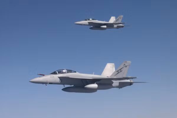 Biên đội máy bay chiến đấu F/A-18 Super Hornet Hải quân Mỹ Biên đội máy bay chiến đấu F/A-18 Super Hornet Hải quân Mỹ