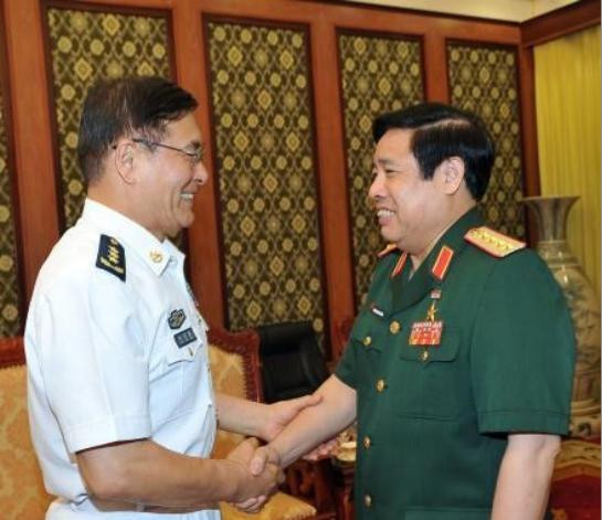 Ngày 10 tháng 8 năm 2015, Bộ trưởng Quốc phòng Phùng Quang Thanh hội kiến với Phó Tổng tham mưu trưởng Quân đội Trung Quốc Tôn Kiến Quốc (ảnh tư liệu minh họa) Ngày 10 tháng 8 năm 2015, Bộ trưởng Quốc phòng Phùng Quang Thanh hội kiến với Phó Tổng tham mưu trưởng Quân đội Trung Quốc Tôn Kiến Quốc (ảnh tư liệu minh họa)
