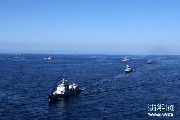 Sáng ngày 7 tháng 11 năm 2015, Hải quân Trung Quốc và Mỹ lần đầu tiên tiến hành diễn tập liên hợp ở Đại Tây Dương