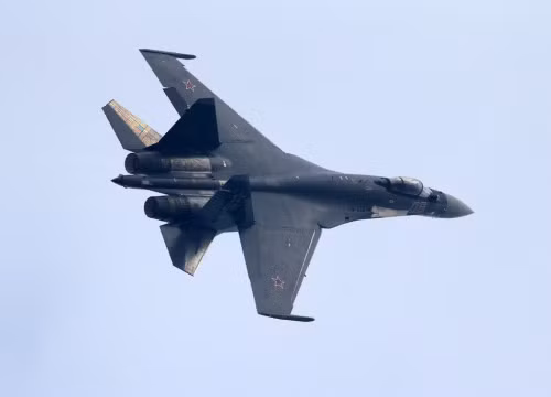 Máy bay chiến đấu đa năng Su-35 Nga