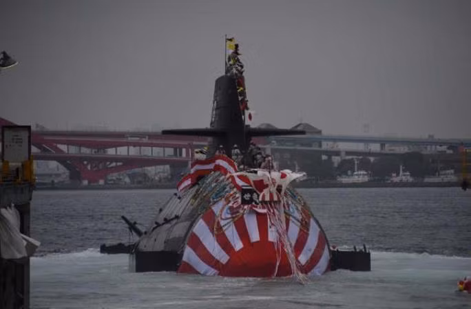 Ngày 2 tháng 11 năm 2015, tàu ngầm thông thường AIP Sekiyu lớp Soryu thứ 8 Nhật Bản hạ thủy