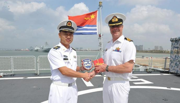 Sáng ngày 31 tháng 10 năm 2015, các tàu hộ vệ HMAS Arunta và HMAS Stuart Hải quân hoàng gia Australia đến cảng Trạm Giang, bắt đầu tiến hành thăm Hạm đội Nam Hải, Hải quân Trung Quốc, thời gian 3 ngày Sáng ngày 31 tháng 10 năm 2015, các tàu hộ vệ HMAS Arunta và HMAS Stuart Hải quân hoàng gia Australia đến cảng Trạm Giang, bắt đầu tiến hành thăm Hạm đội Nam Hải, Hải quân Trung Quốc, thời gian 3 ngày