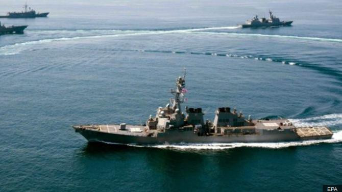 Ngày 27 tháng 10, tàu khu trục USS Lassen DDG-82 Hải quân Mỹ tiến hành tuần tra vùng biển 12 hải lý của đảo nhân tạo trên Biển Đông