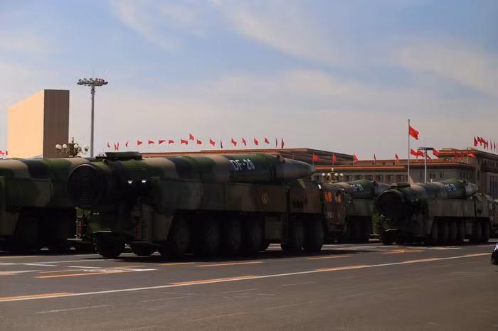 Tên lửa đạn đạo chống hạm Đông Phong-26 Trung Quốc