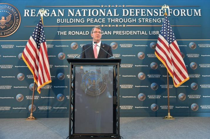 Bộ trưởng Quốc phòng Mỹ Ashton B. Carter Bộ trưởng Quốc phòng Mỹ Ashton B. Carter