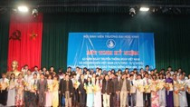 74 gương mặt sinh viên tiêu biểu giành được giải thưởng "Sao Tháng Giêng" 74 gương mặt sinh viên tiêu biểu giành được giải thưởng "Sao Tháng Giêng"