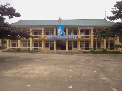 Trường PTDT bán trú, THCS Hồng Tiến nơi xảy ra sự việc hơn 200 em học sinh lấy máu không rõ lý do Trường PTDT bán trú, THCS Hồng Tiến nơi xảy ra sự việc hơn 200 em học sinh lấy máu không rõ lý do