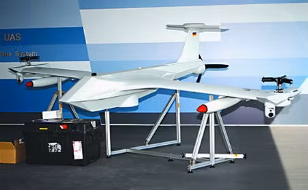 Thiết kế TU-150 được trưng bày tại ILA 2012 có sải cánh dài 7,9m nhưng 2 cánh quạt ở hai bên cánh đã không được lắp đặt do hạn chế về không gian trưng bày.