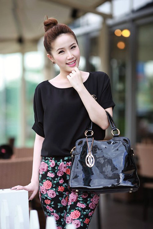 Bảo Thy có "nụ cười công nghiệp" 10 bức ảnh như 1