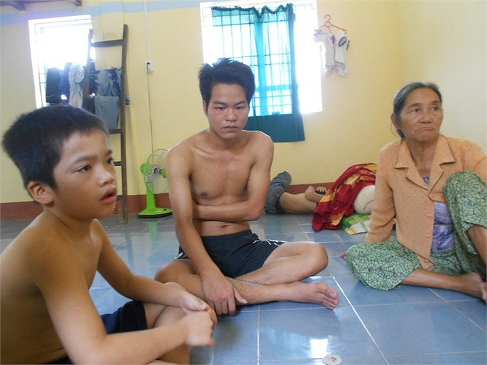Việc côn trùng lạ tấn công khiến cho nhiều gia đình hoang mang và lo lắng Việc côn trùng lạ tấn công khiến cho nhiều gia đình hoang mang và lo lắng