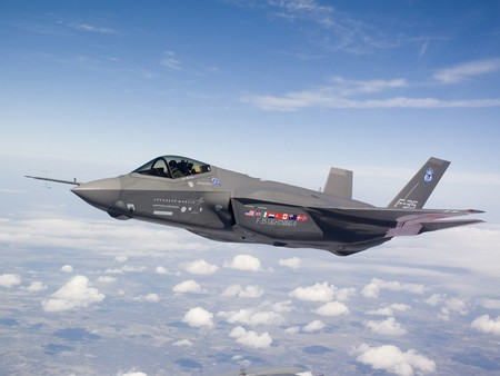 F-35A đã dội giá lên tới 196,9 triệu USD