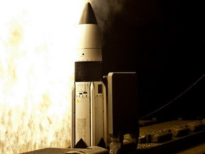 Tên lửa SM-3 Block IB (Ảnh: Hải quân Mỹ) Tên lửa SM-3 Block IB (Ảnh: Hải quân Mỹ)