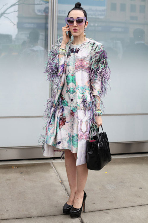 Thật khó có thể ngó lơ trước một "biểu tượng thời trang" như Michelle Harper.