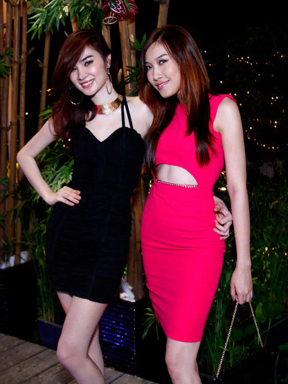 Top 5 Siêu mẫu châu Á Phạm Anh Thư (trái).