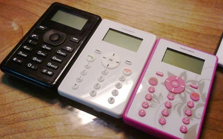 Điện thoại Beeline từng "làm mưa, làm gió" trên thị trường khi nhà mạng này tung ra gói cước tỷ phú. Điện thoại Beeline từng "làm mưa, làm gió" trên thị trường khi nhà mạng này tung ra gói cước tỷ phú.