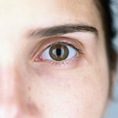 9. Thị lực: Tuổi càng nhiều, đàn ông ngày càng bị viễn thị nặng bởi thủy tinh thể trở nên mỏng hơn. 9. Thị lực: Tuổi càng nhiều, đàn ông ngày càng bị viễn thị nặng bởi thủy tinh thể trở nên mỏng hơn.